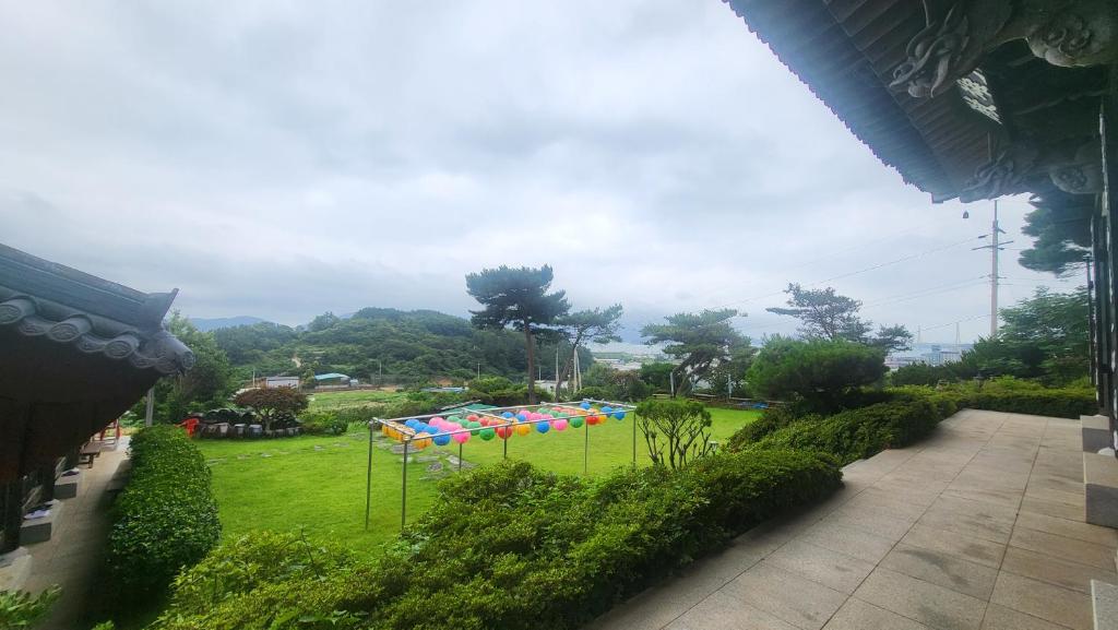 Zahrada ubytování Pet Friendly Hanok Temple Stay
