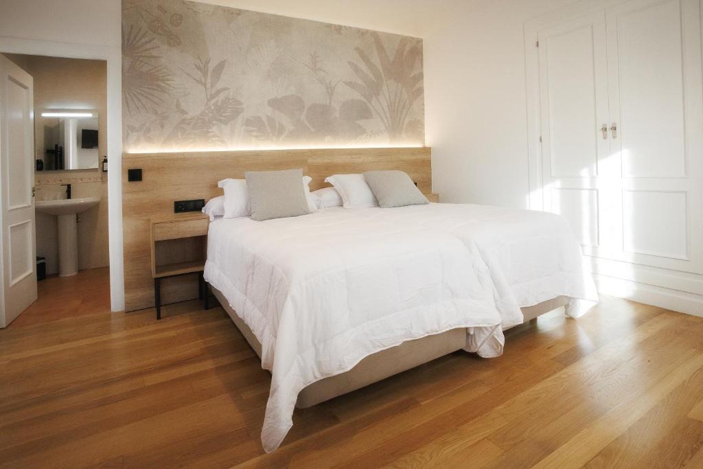 Casa da Praza - Deluxe Double Or Twin Room With Mountain View