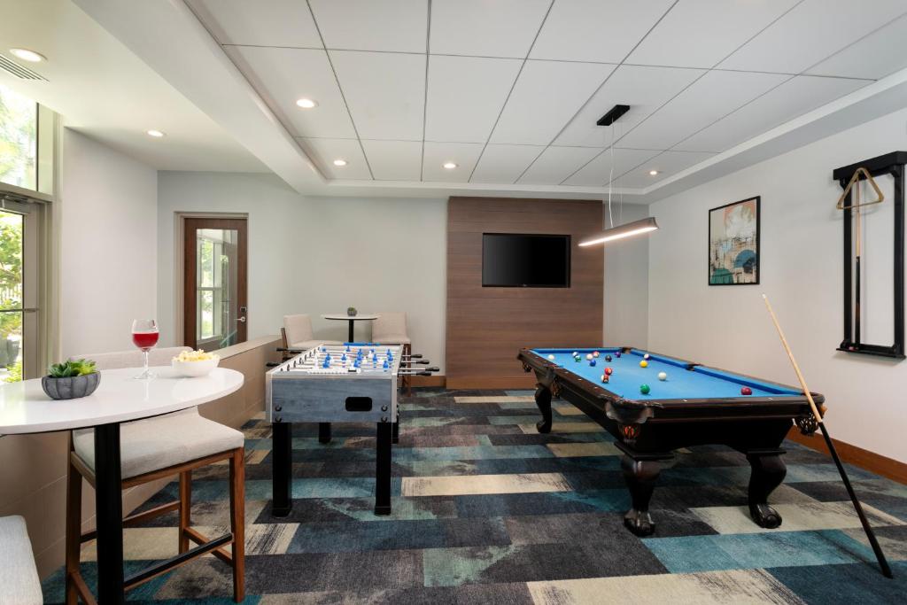 Biliár nebo kulečník v ubytování Hyatt House San Juan