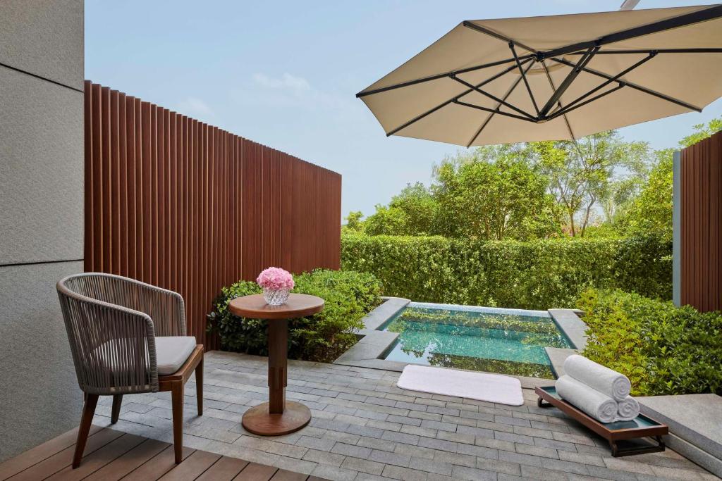 Hilton Shanghai Fengxian - 豪华王室与游泳池