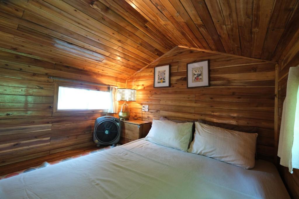 Blue Lagoon Cat Ba - 9