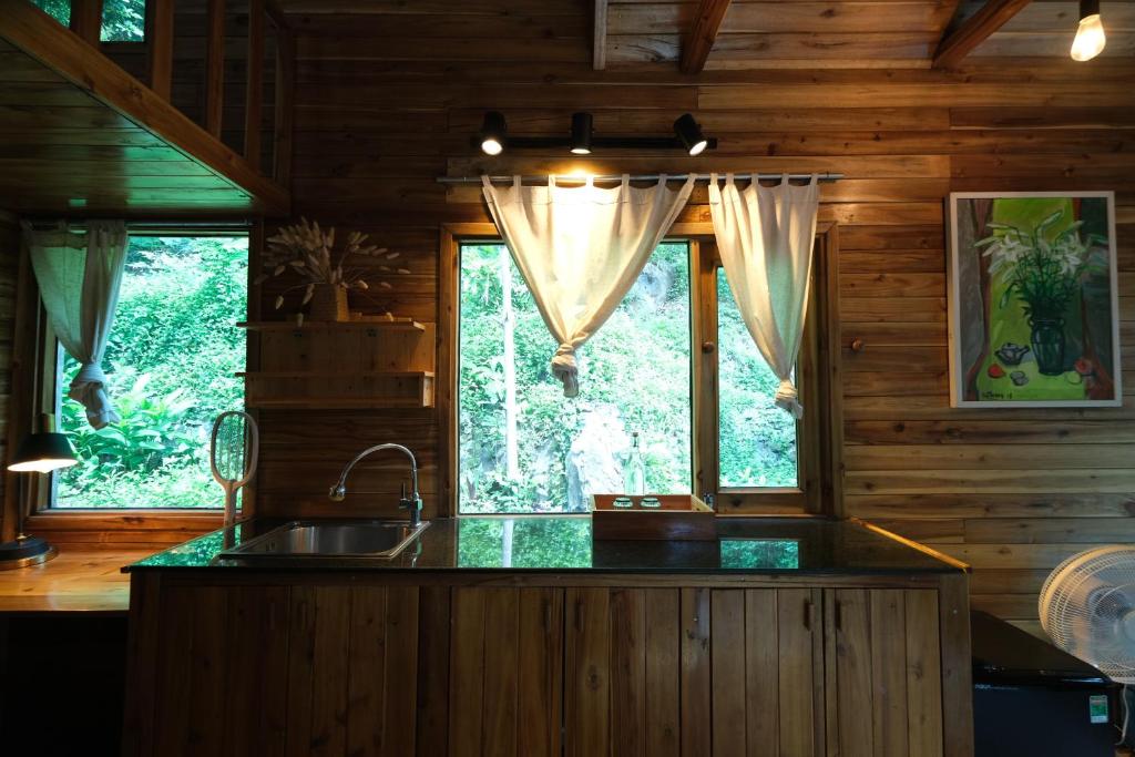 Blue Lagoon Cat Ba - 11