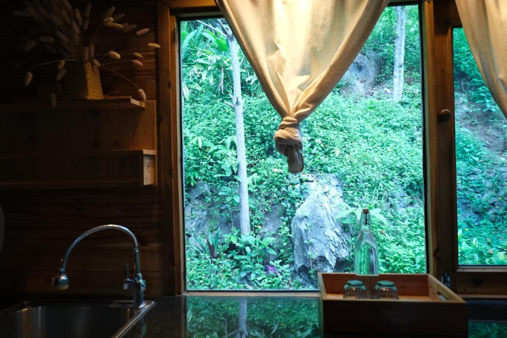 Blue Lagoon Cat Ba - 12