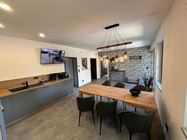 Kuchyň nebo kuchyňský kout v ubytování Ferienhaus Petersberg
