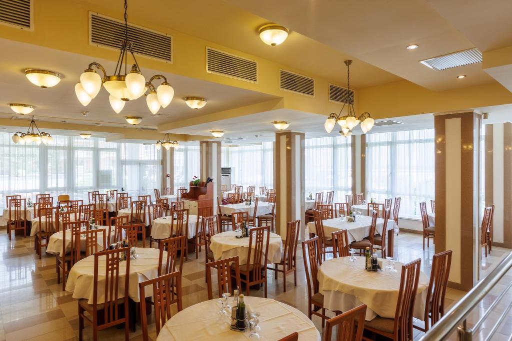 Restaurace v ubytování Hotel Comandor