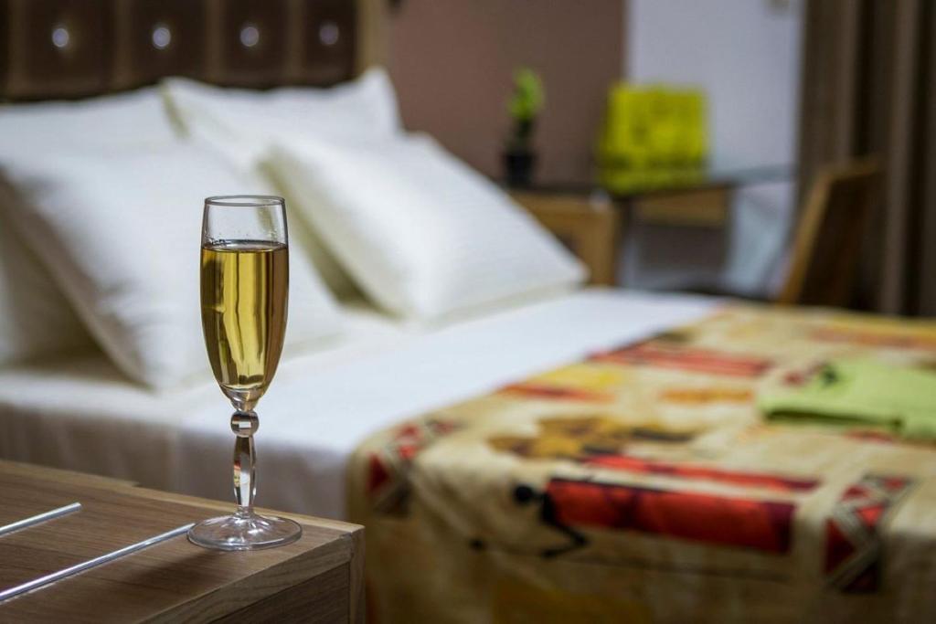 Wakola Hotel Cheikh Anta DIOP - Hizvo