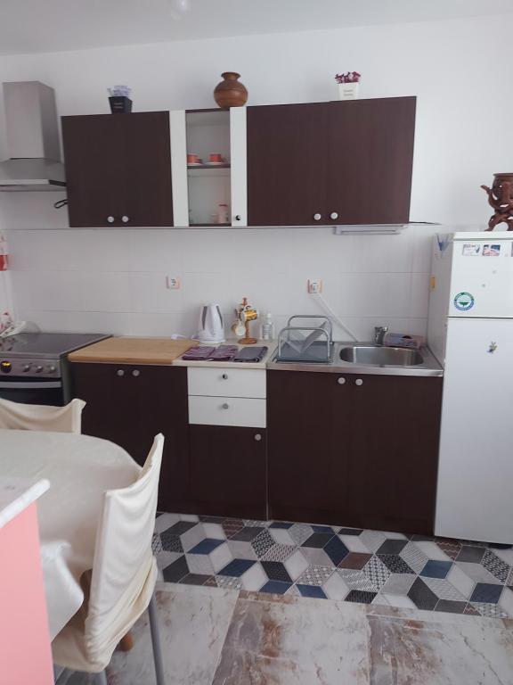 Kuchyň nebo kuchyňský kout v ubytování Viktoria House