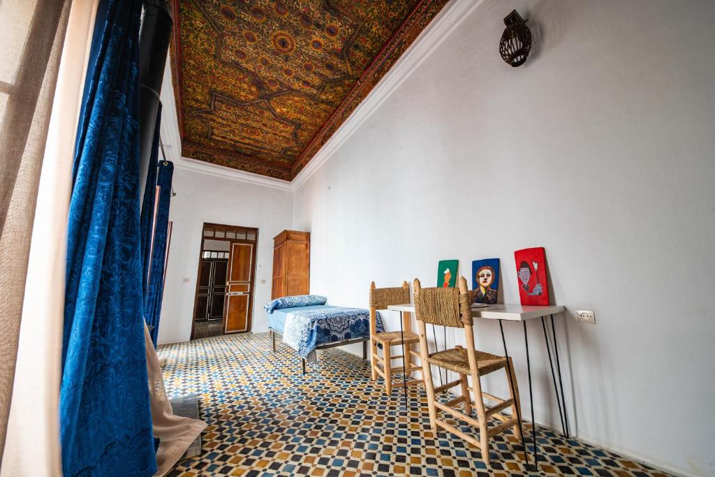 Posezení v ubytování Riad Mtamer, Tetouan