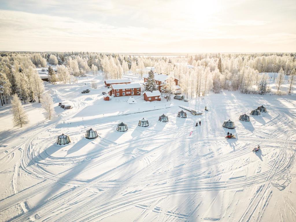 Arctic Guesthouse & Igloos v zimě