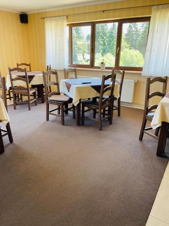 Restaurace v ubytování Ideal Predeal