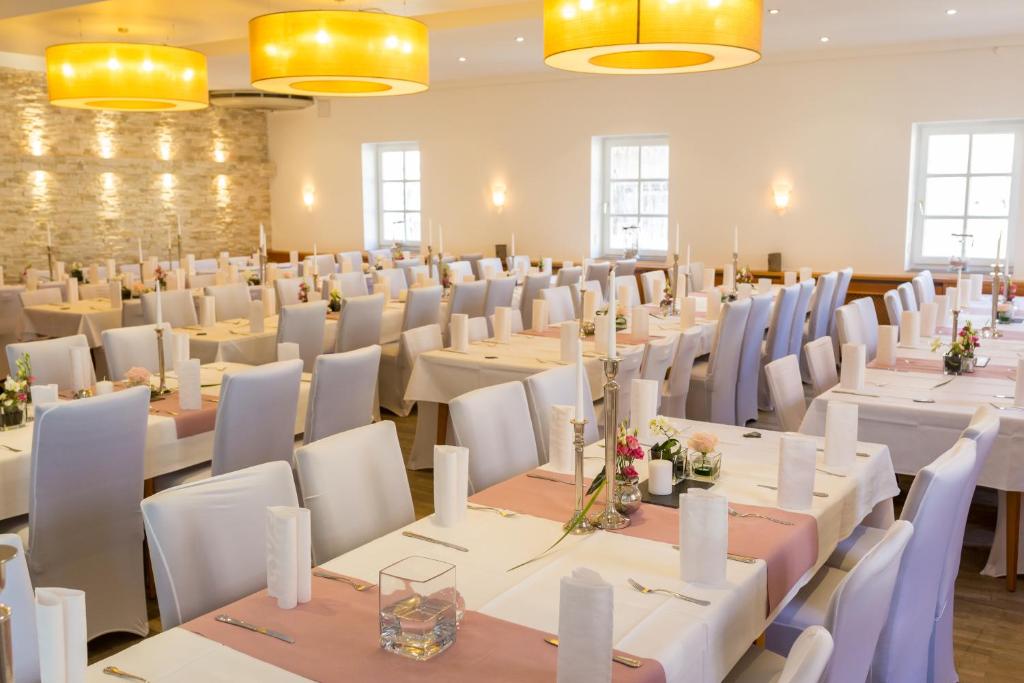 Restaurace v ubytování Hotel Germania