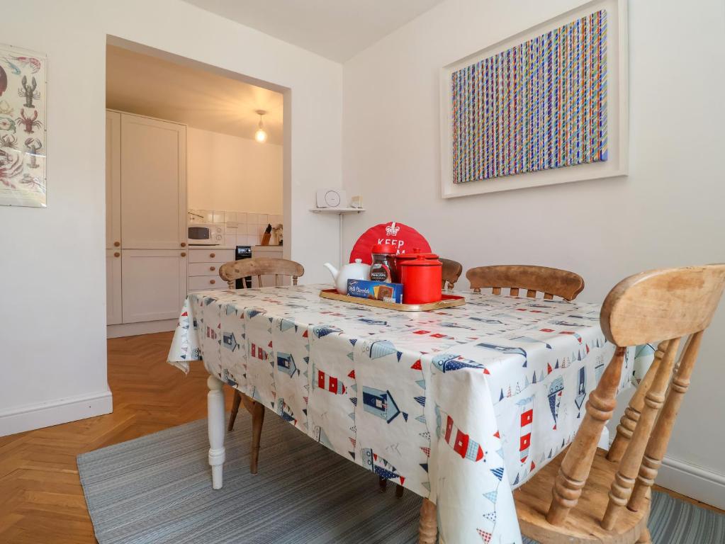 1 Market Hill 4