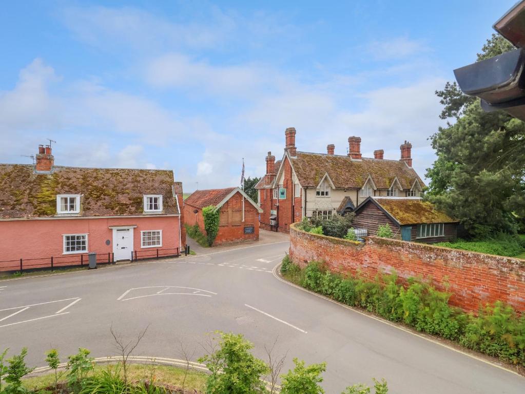 1 Market Hill 6