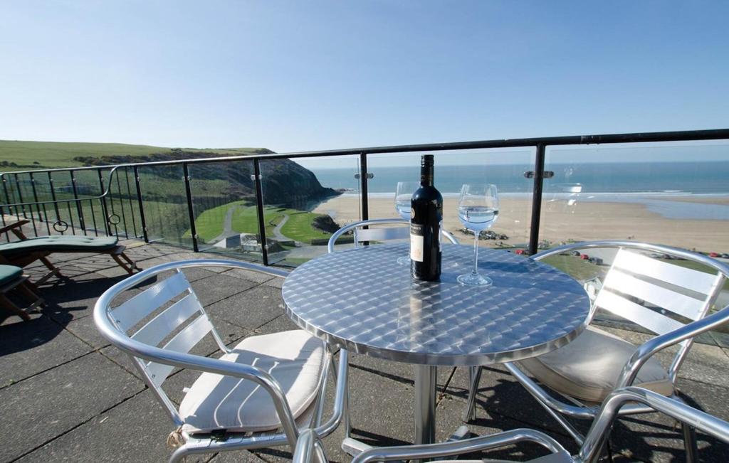 Clifton Court Apt 15 with Indoor Heated Pool
