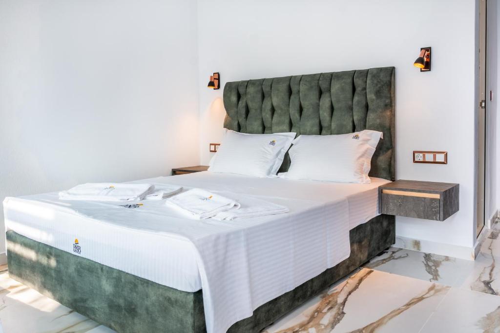 Postel nebo postele na pokoji v ubytování B&B Lofts Thassos