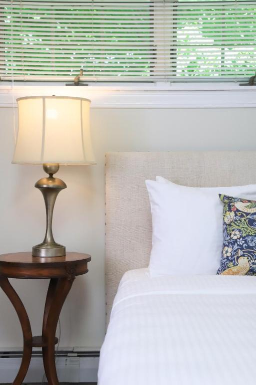 Hartstone Inn photo