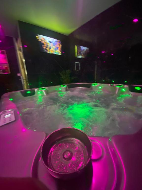 Fotografie z fotogalerie ubytování Sultan Spa Privatif Lille v destinaci Lille