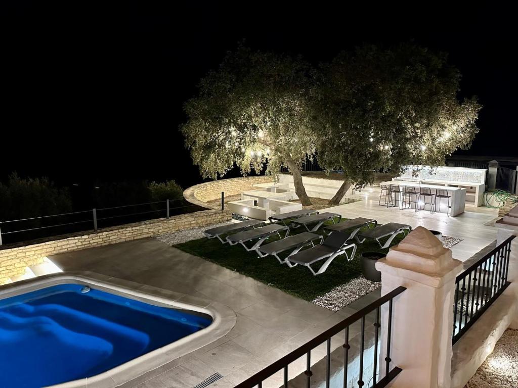 Piscina en o cerca de Avalon in Setenil
