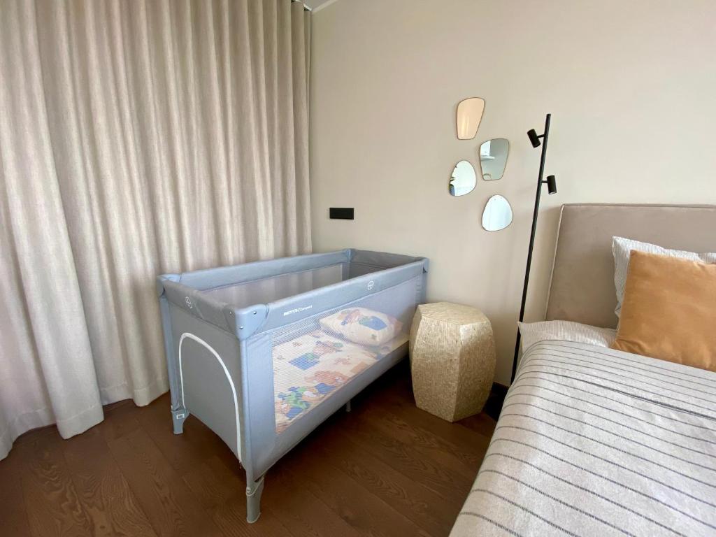 Postel nebo postele na pokoji v ubytování Elegance Apartment - City Centre Free Parking