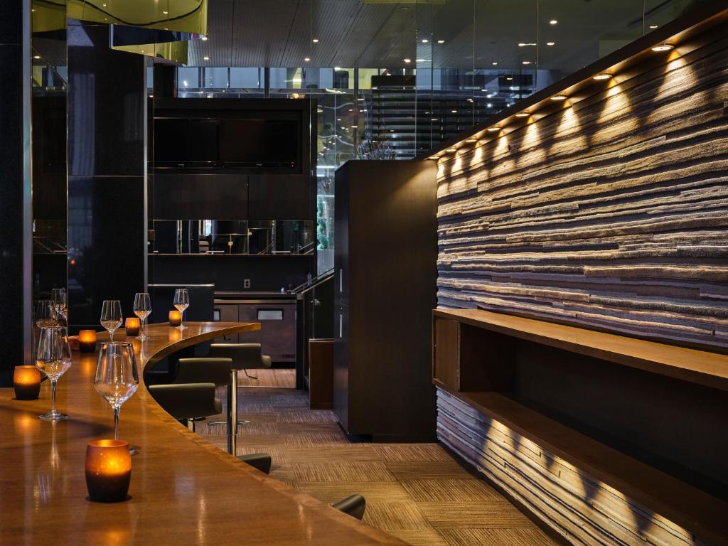 Restoran või mõni muu söögikoht majutusasutuses Hotel Le Germain Calgary