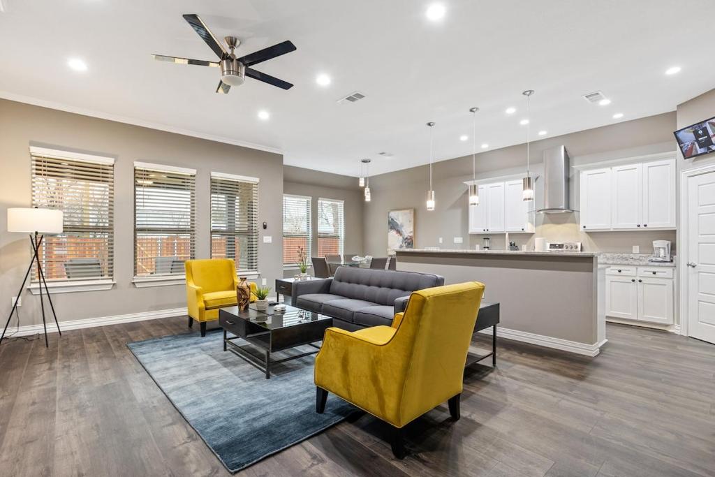 Dapur atau dapur kecil di Grand Prairie Getaway
