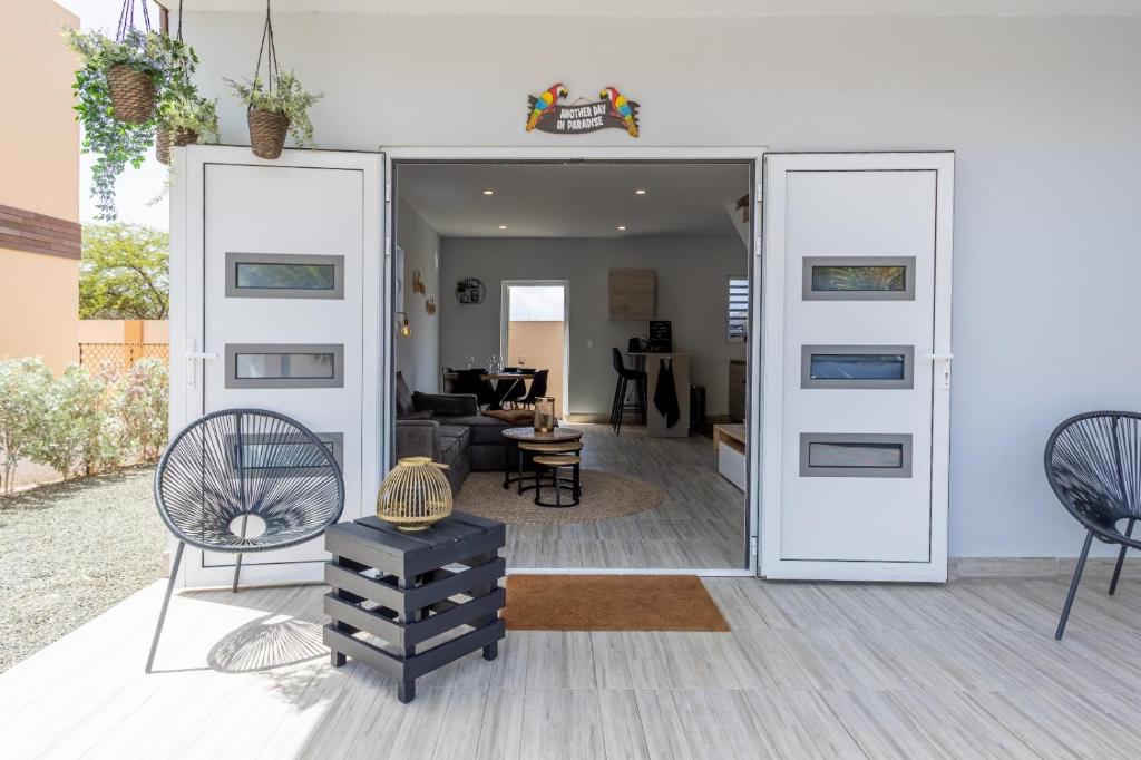 Fotografie z fotogalerie ubytování Av Curacao - Centrally Located Spacious Apartment v destinaci Willemstad