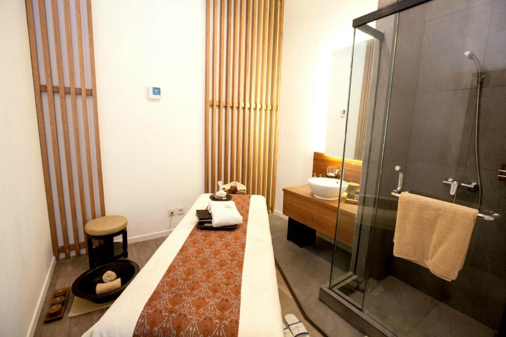 Koupelna v ubytování Golden Tulip Pontianak
