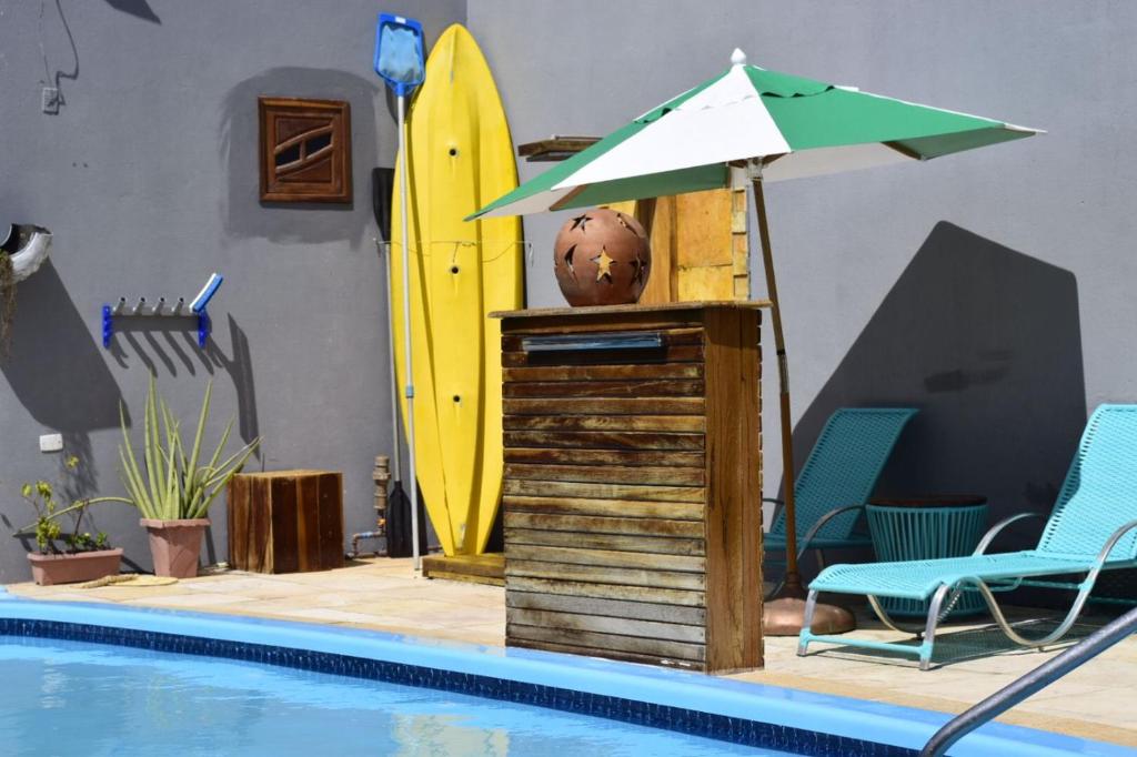 A piscina localizada em Pousada Giro das dunas ou nos arredores