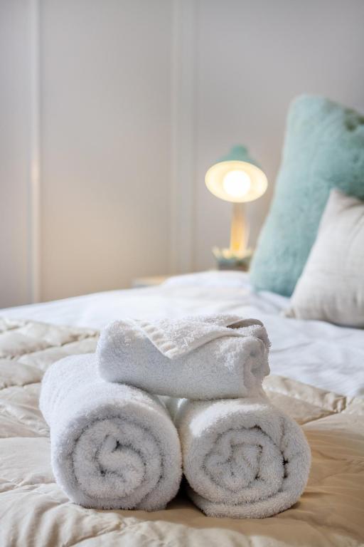 Serene 2 Bed CBD Retreat - Resim 31