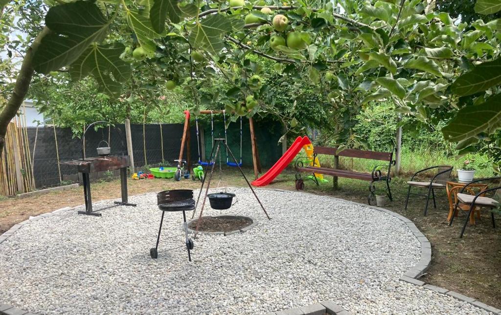 Nyugalom Sziget Vendégház 8600 Siófok, 33 Sziget utca kép - 1