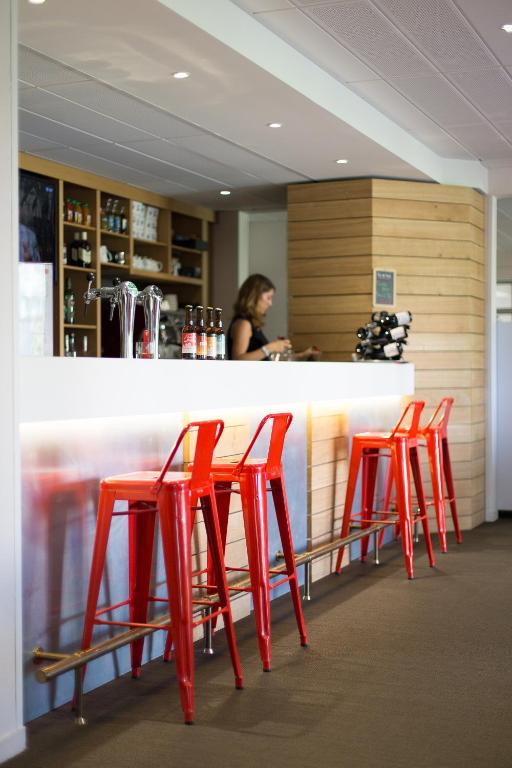 Setustofa eða bar á Brit Hotel Toulouse Colomiers – L’Esplanade