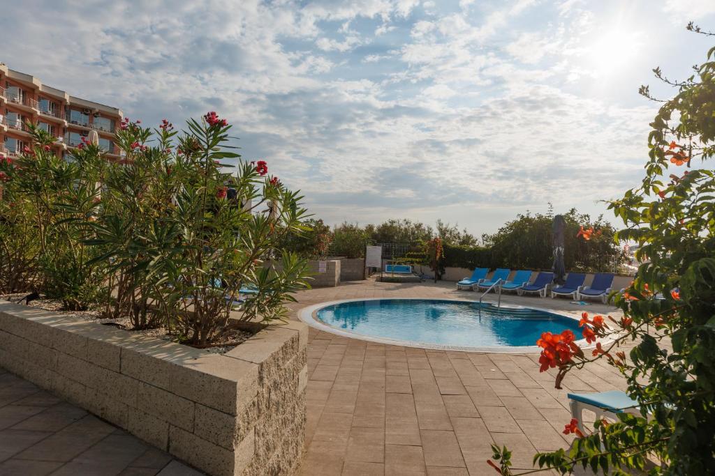 Bazén v ubytování Hotel Amiral nebo v jeho okolí