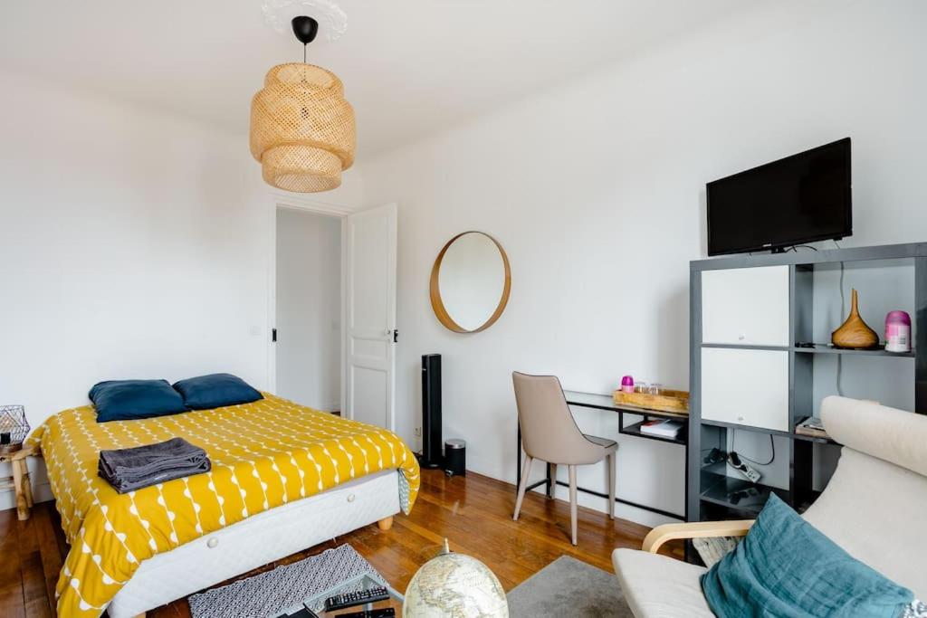 Postel nebo postele na pokoji v ubytování Chambre privative spacieuse proche de Paris centre et des sites Olympiques
