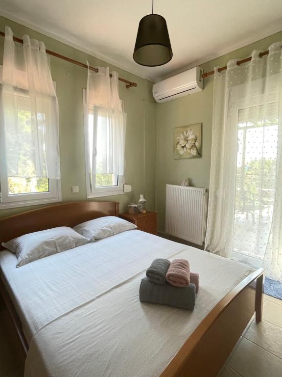 Voodi või voodid majutusasutuse Myrvalis resort by the sea toas