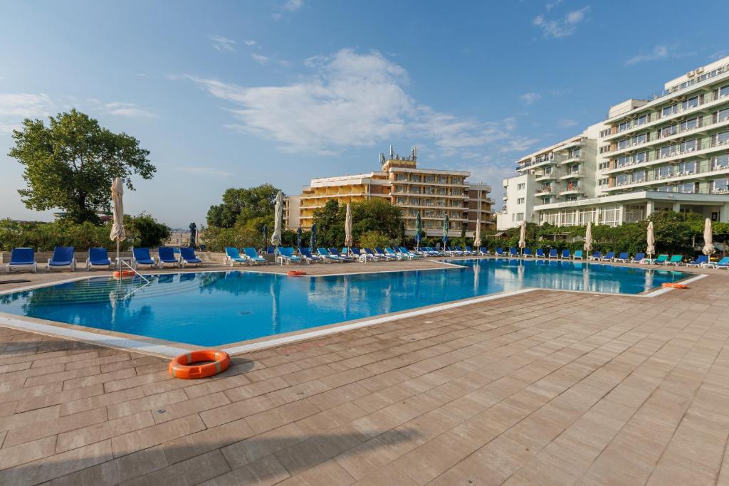 Bazén v ubytování Hotel Orfeu nebo v jeho okolí