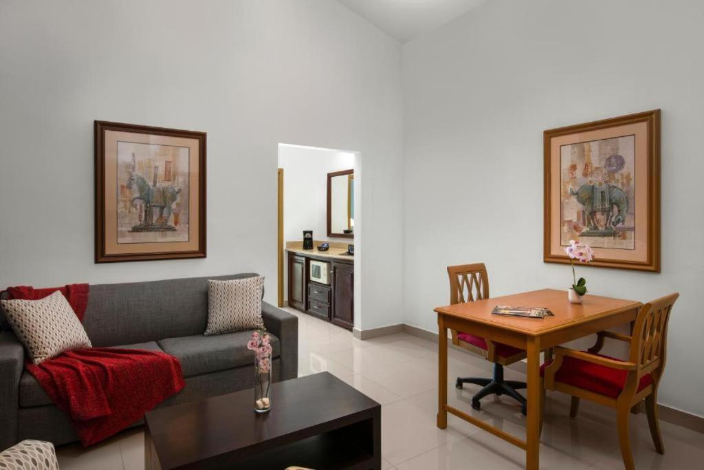 Posezení v ubytování Hodelpa Garden Suites - All Inclusive