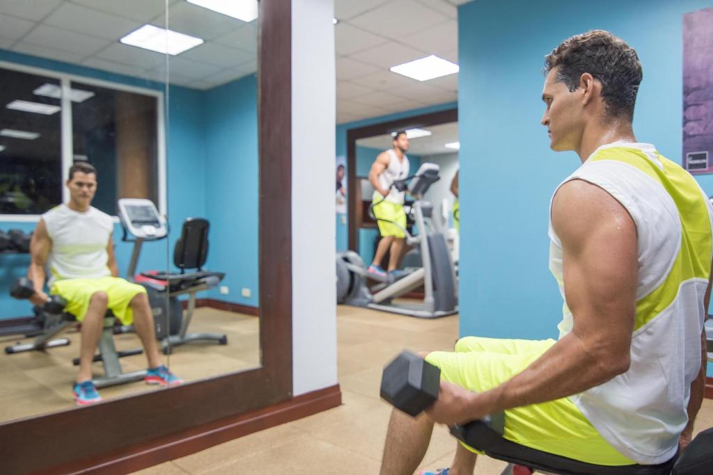 Fitness centrum a/nebo fitness zařízení v ubytování Hodelpa Garden Suites - All Inclusive