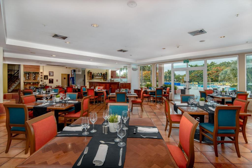 Restaurace v ubytování Hodelpa Garden Suites - All Inclusive