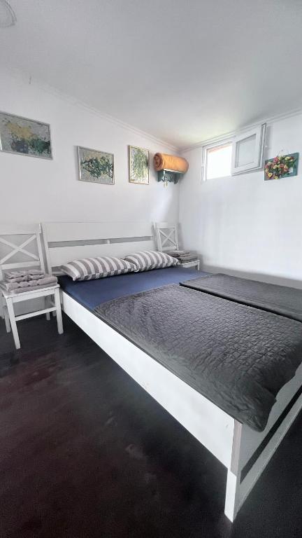 Postel nebo postele na pokoji v ubytování Femyli rooms