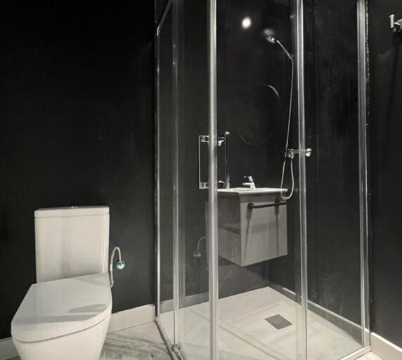 Koupelna v ubytování Innova Spaces Málaga