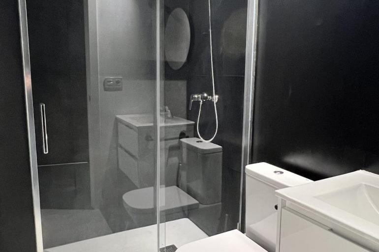 Koupelna v ubytování Innova Spaces Málaga