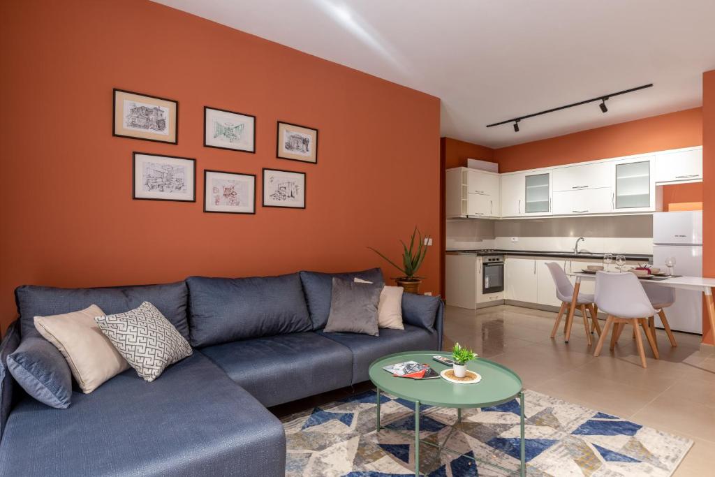 Η κουζίνα ή μικρή κουζίνα στο Lux Condo Apartment at Delijorgji