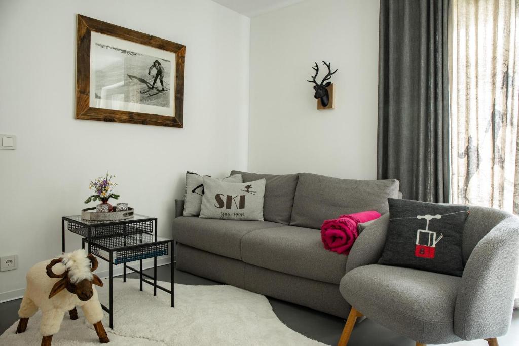 Posezení v ubytování Loder Lodge