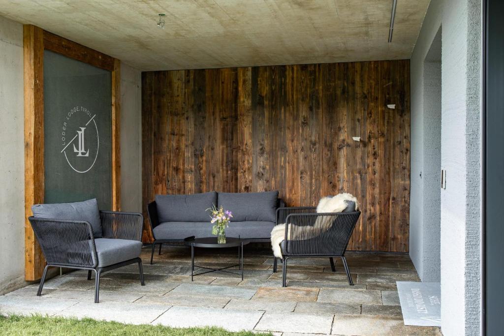 Posezení v ubytování Loder Lodge