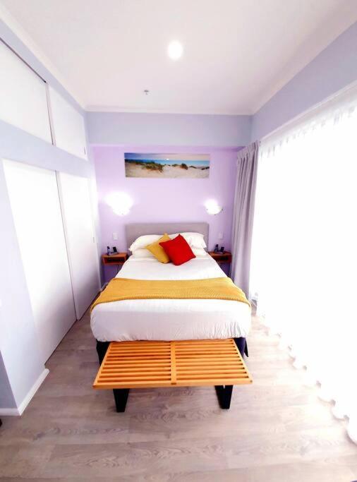 BRAND NEW! Modern amazing 1Bed - Princes Wharf - Resim 15