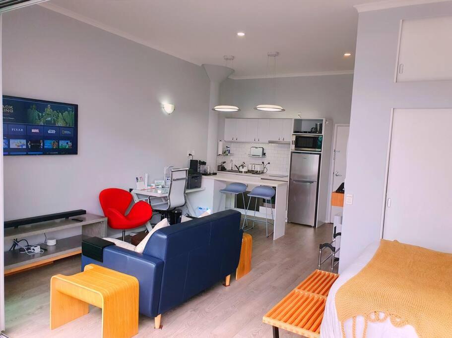 BRAND NEW! Modern amazing 1Bed - Princes Wharf - Resim 24