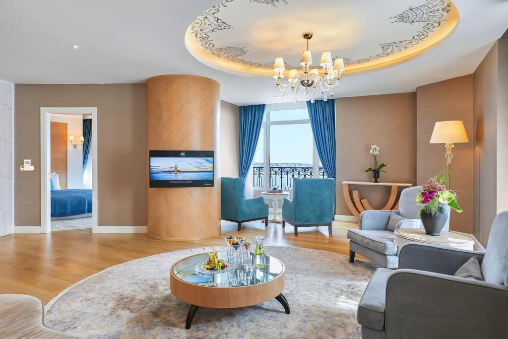CVK Park Bosphorus Hotel Istanbul - Corner Suite With Bosphorus View - Lounge Access