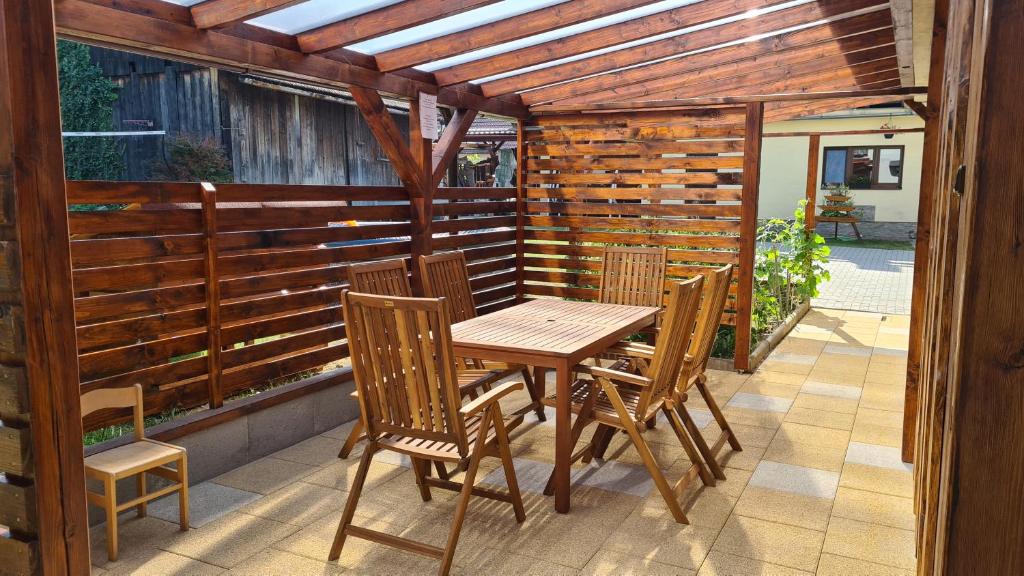 Balkón nebo terasa v ubytování Apartmán Malá Valaška