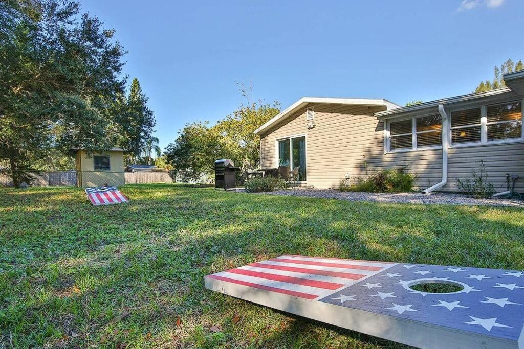Zahrada ubytování Home With Fenced Yard, Hot tub, Grill and 3 King Beds!