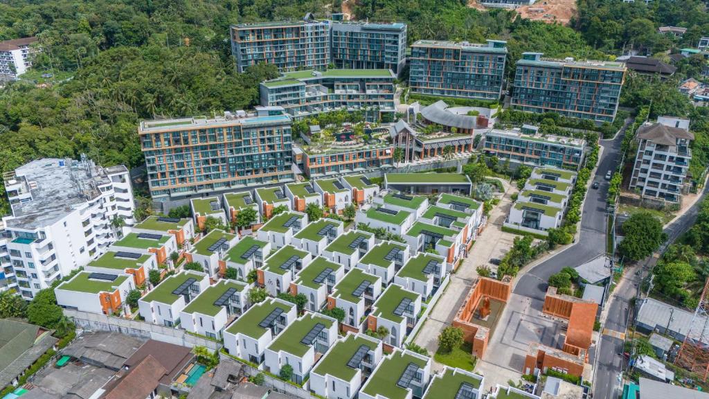 Tòa nhà nơi biệt thự tọa lạc